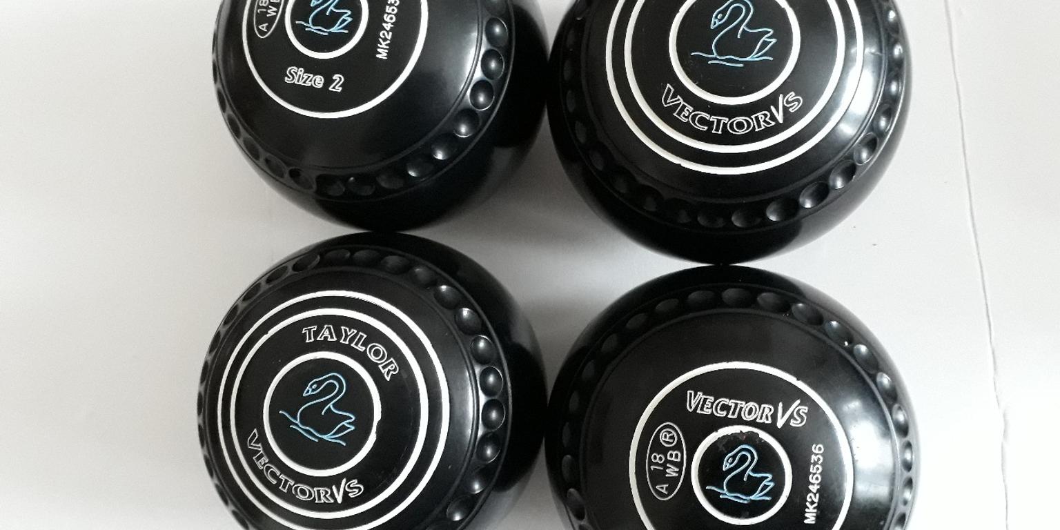 used-lawn-bowls-taylor-vector-vs-size-2-in-pr8-sefton-for-85-00